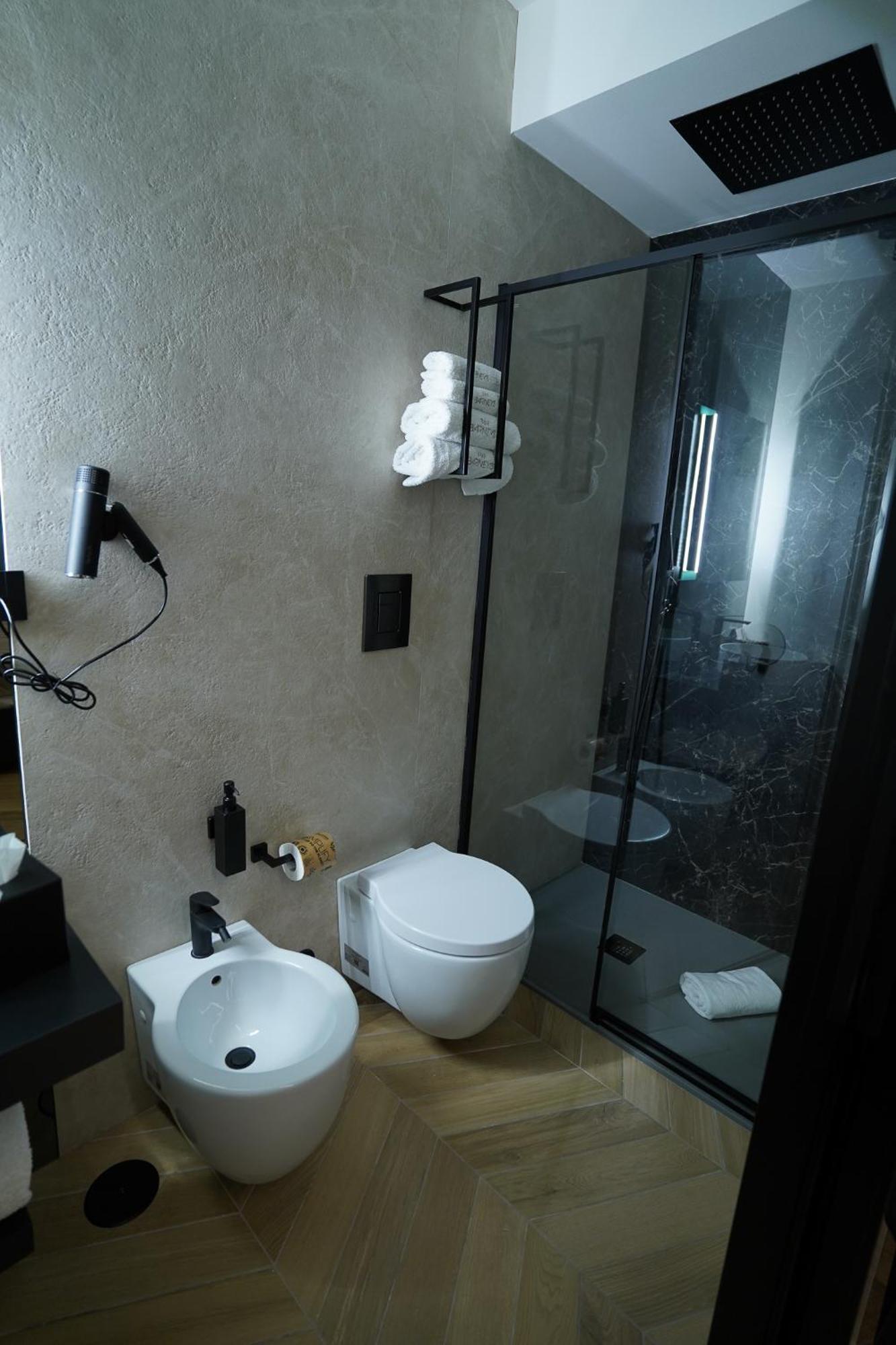 Barneys B&B Черкола Экстерьер фото