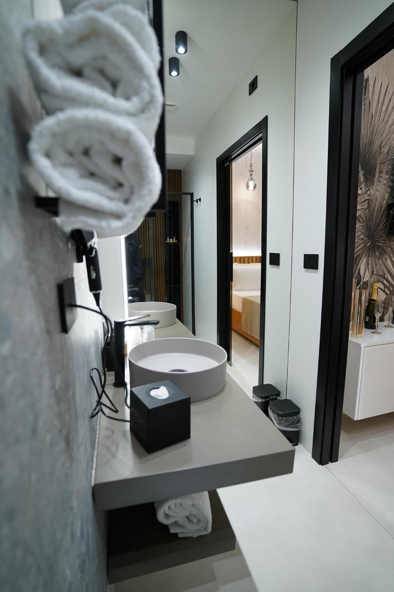 Barneys B&B Черкола Экстерьер фото